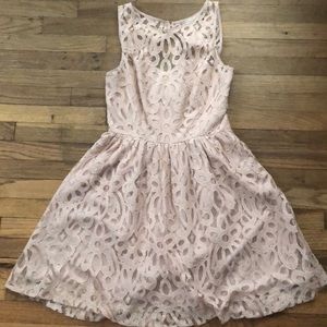 Flattering blush pink Lacey dress!